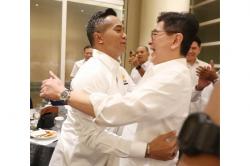Anindya Bakrie dan Arsjad Rasjid Berpelukan Sebelum Pengukuhan Pengurus Kadin