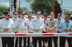 Pj Sekda Badung Resmikan Operasional Sistem Parkir Nontunai di Pantai Kuta<