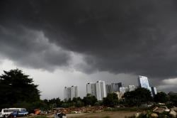 BMKG Beberkan 4 Faktor Fenomena Atmosfer Pemicu Hujan Ekstrem Sepekan ke Depan