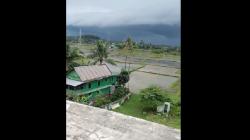 Viral Kemunculan Awan Mirip Gelombang Tsunami di Langit Maros, Warga Mengaku Waswas<