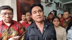 Pesawat Ditumpangi Menko Yusril Mendarat Darurat di Semarang<