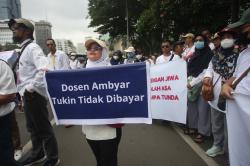 Ratusan Dosen ASN Unjuk Rasa Tuntut Hak Tukin Belum Dibayar Sejak 2020