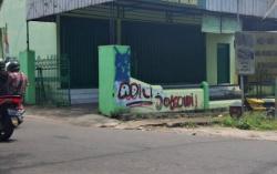 Viral Aksi Vandalisme Adili Jokowi Marak di Malang, Begini Reaksi Warga<
