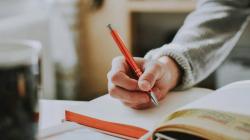 20 Contoh Teks Resensi, Lengkap dengan Strukturnya