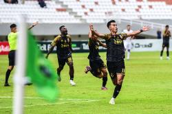 Selebrasi Pemain Sriwijaya FC Lolos Zona Degradasi Liga 2 Indonesia