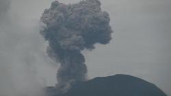 Gunung Ibu Erupsi Hari Ini, Semburkan Abu Vulkanis Setinggi 800 Meter<