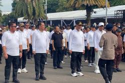 Ratusan Kepala Daerah Latihan Baris-berbaris Sebelum Retreat di Akmil