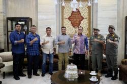 Danny Pomanto Terima Kunjungan Kehormatan Yonmarhanlan VI Makassar<