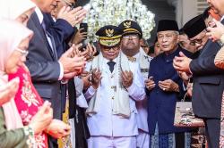 Pramono Anung dan Rano Karno Kini Berseragam Gubernur-Wakil Gubernur Jakarta