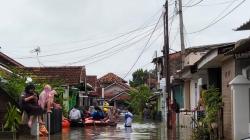 Banjir Besar Kepung Bandarlampung, Ketinggian Air Capai 1,5 Meter<