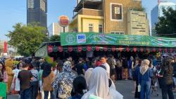 Hari Pertama Puasa, Kawasan Benhil Penuh Sesak Warga yang Berburu Takjil 