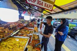 Hidangan Nasi Kapau untuk Menu Berbuka Puasa