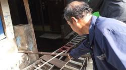 Tanah Ambles di Karawang, 5 Anak Jatuh Terperosok Lubang Sedalam 2 Meter<