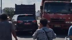 Viral Pengemudi Mobil Dinas Pemkab Labusel Diduga Serobot Antrean dan Terlibat Cekcok<