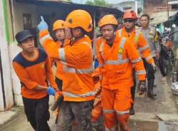 Pilu! Jasad Ibu dan Anak Korban Banjir Sukabumi Ditemukan Berpelukan<