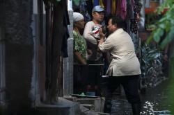 Presiden Prabowo Datangi Warga Bekasi yang Masih Dikepung Banjir