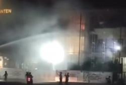 Breaking News: Markas Polda Banten Terbakar, 5 Mobil Damkar Dikerahkan<