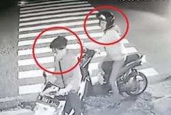 Viral 2 Begal Bergolok Rampas Motor di Hegarmanah Bandung<