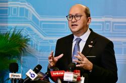 Rosan Pastikan Apple Berinvestasi di RI, Siap Bangun Pabrik AirTag di Batam