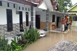 Banjir Setinggi 1,5 Meter Landa Probolinggo, 314 KK Terdampak dan 1 Orang Tewas<