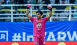 Ernando Ari Saling Ejek dengan Thom Haye dan Eliano Reijnders jelang Persib vs Persebaya<