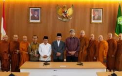 Waisak 2025, Menag Minta Umat Buddha Tonjolkan Kesakralan di Borobudur<