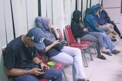 Gerebek Penginapan di Ciwidey Bandung, 7 Pasangan Mesum Tepergok dalam Kamar<