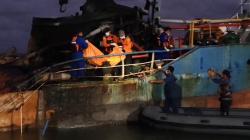 Update Korban Kebakaran 2 Kapal di Laut Utara Lamongan, 3 Orang Tewas<