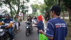 Unik, Komunitas Nama Agus di Sumsel Bagikan Takjil di Palembang<