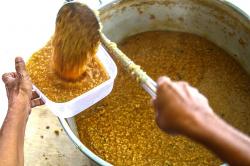 Berbagi Takjil Bubur Suro