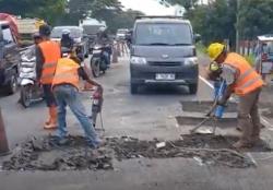 Jalur Pantura Rusak dan Bergelombang Ancam Keselamatan Pemudik<