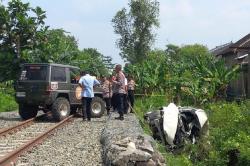 Kesaksian Warga Lihat Mobil Sigra Tertabrak Kereta Api Tewaskan 4 Orang di Sukoharjo