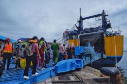 Mudik ke Tanah Bumbu Kalsel Naik Kapal Feri dari Pelabuhan Makassar
