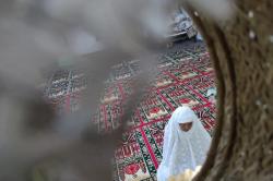Jemaah Tarekat Naqsabandiyah di Padang Besok Rayakan Lebaran<