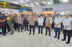 Tinjau Arus Mudik di Bandara Soetta, Kapolri Minta Jajarannya Rutin Patroli 