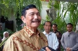 Luhut Bertemu Jokowi 1 Jam di Solo, Bahas Ekonomi hingga Pemerintahan Prabowo<