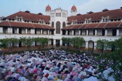 Lawang Sewu untuk Pertama Kalinya Jadi Tempat Salat Id, Dihadiri Ribuan Jemaah<