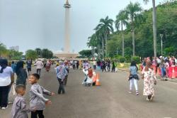 Libur Lebaran 2025, Monas Tetap Diminati Wisatawan Lokal