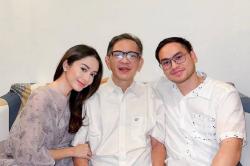 Jenazah Ray Sahetapy Tidak Langsung Dikuburkan, Tunggu Anak Pulang dari Amerika Serikat 