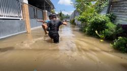 Banjir Rendam Ratusan Rumah dan Jalan di Jombang, Arus Mudik Lebaran Tersendat<