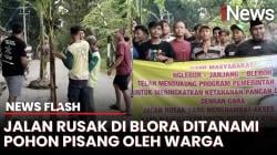Warga Blora Tanam Pohon Pisang di Jalan Rusak, Kecewa Tak Kunjung Diperbaiki