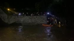 Mandi di Dam Sungai Blitar di Sela Reuni Keluarga, Remaja asal Jember Tewas Tenggelam <