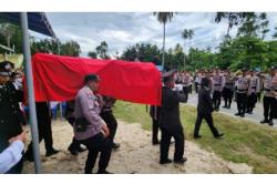 Gugur saat Redam Bentrok Warga di Maluku Tengah, Aipda Anumerta Husni Abdullah Dimakamkan<