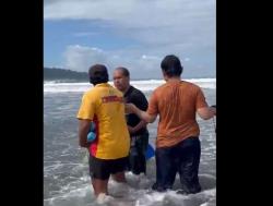 Viral Penjaga Pantai Pangandaran Cekcok dengan Wisatawan Ingin Berenang di Zona Bahaya<