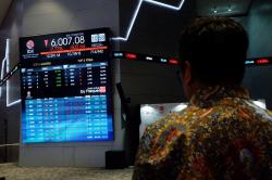 IHSG Ditutup Loyo ke 6.968, MTFN-OBAT Masuk Top Losers