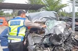 Kronologi Kecelakaan Bus Rombongan Bonek, Mobil BR-V Melaju Lawan Arah di Tol Pekalongan<