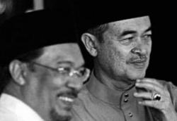 Anwar Ibrahim Kenang Eks PM Malaysia Abdullah Ahmad Badawi: Negarawan yang Membumi
