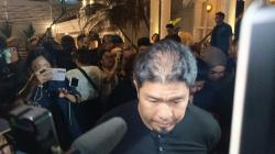 Desiree Tarigan dan Bams Samson Diam Seribu Bahasa saat Melayat ke Rumah Duka Hotma Sitompul
