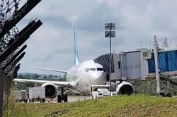 Viral Ban Pesawat Garuda Indonesia Copot saat Mendarat, Ini Kata GM Tanjungpinang<