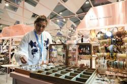 BRI Dukung UMKM Lokal Perhiasan Batu Alam Jangkau Pasar Internasional dengan Cara ini